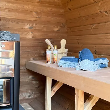 Dağ evi Tetchalet Met Wellness Tuin
