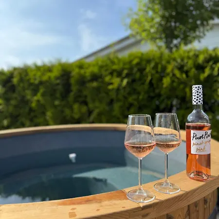 Chalet Tetchalet Met Wellness Tuin *