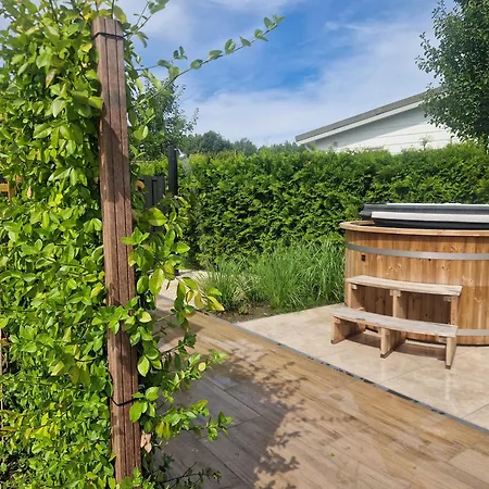 Chalet Tetchalet Met Wellness Tuin *