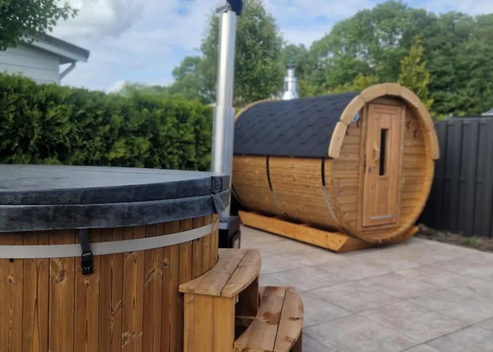 Chalet Tetchalet Met Wellness Tuin *