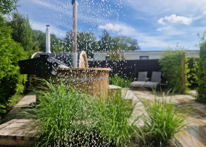 Chalet Tetchalet Met Wellness Tuin